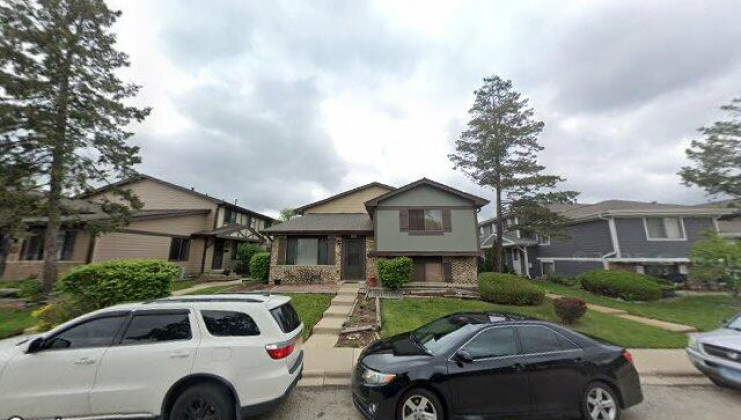 1520 sutter dr, hanover park, il 60133