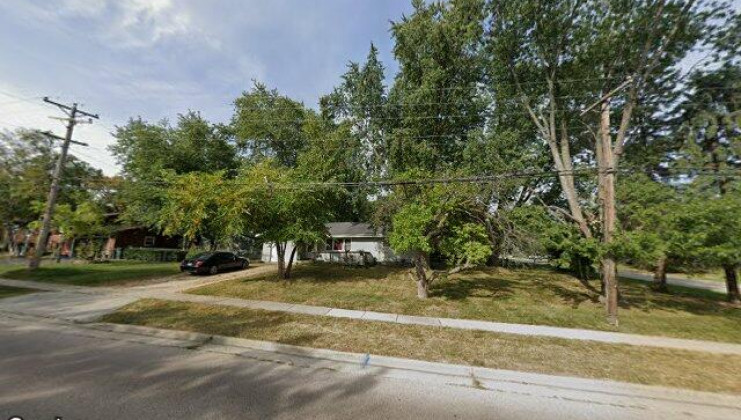 200 s beck rd, lindenhurst, il 60046