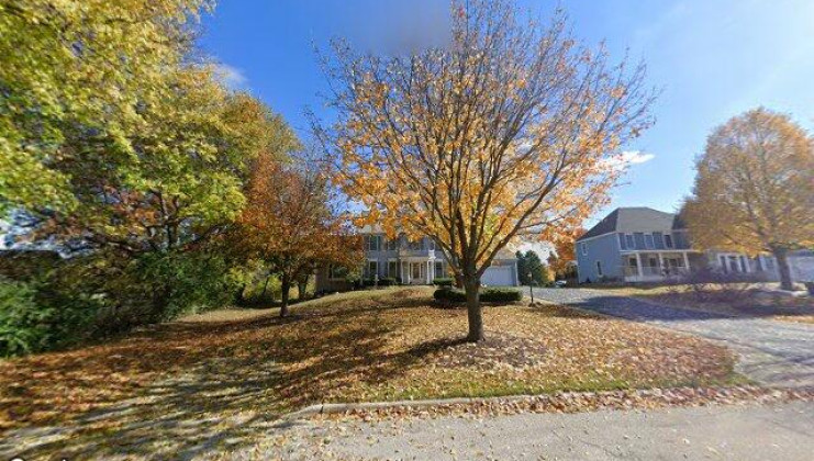 637 country hill ave, crystal lake, il 60012