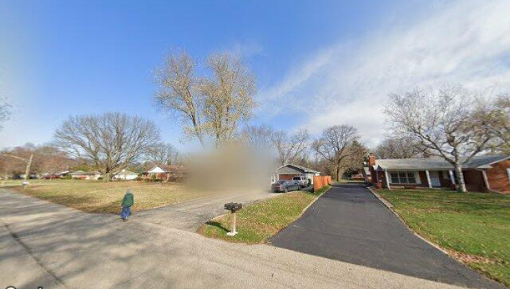 708 whitlock ave, aurora, il 60506