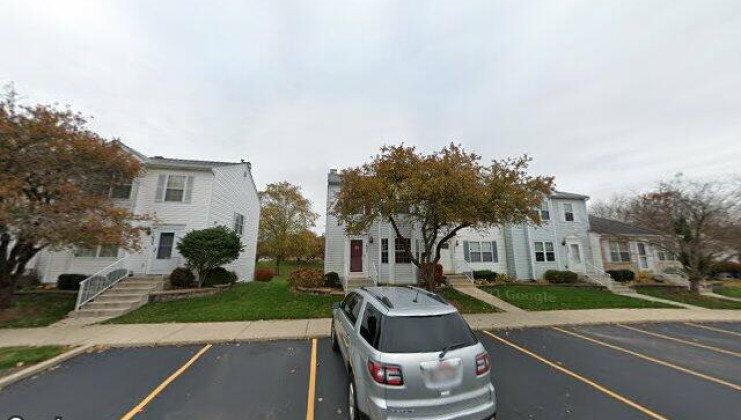 1633 delaware ct unit 1633, geneva, il 60134