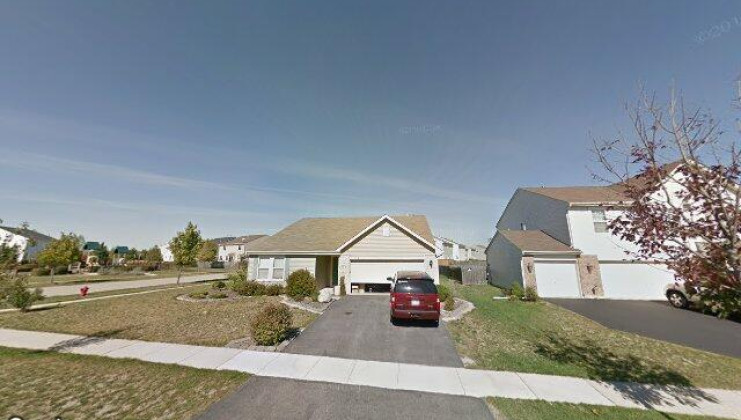 756 glen cove ln, pingree grove, il 60140