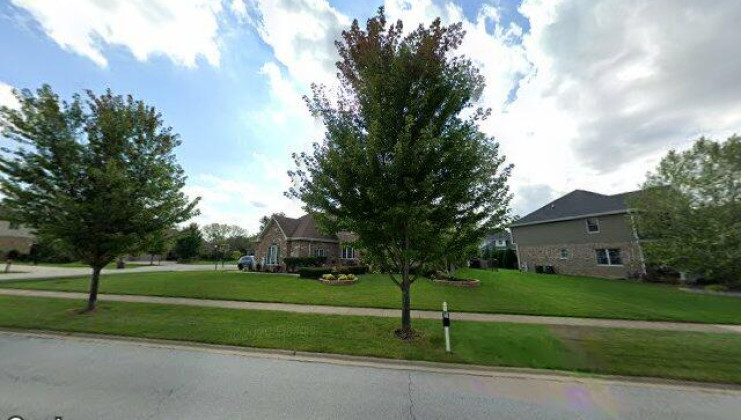 8675 hotchkiss dr, frankfort, il 60423