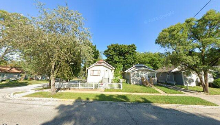 825 n butrick st, waukegan, il 60085
