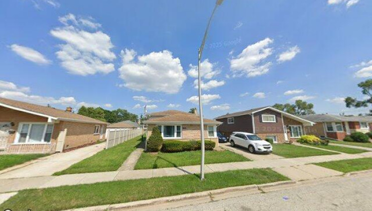 75 52nd ave, bellwood, il 60104