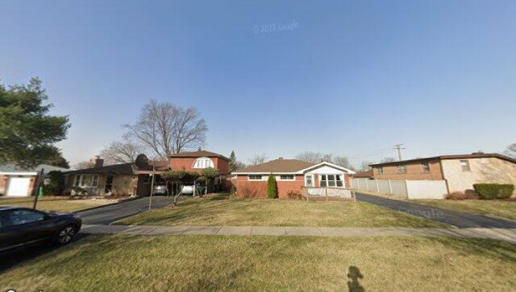 8104 odell ave, bridgeview, il 60455