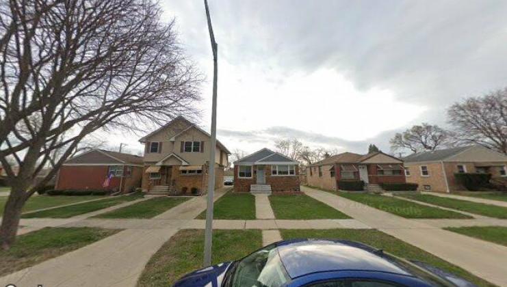 225 linden ave, bellwood, il 60104