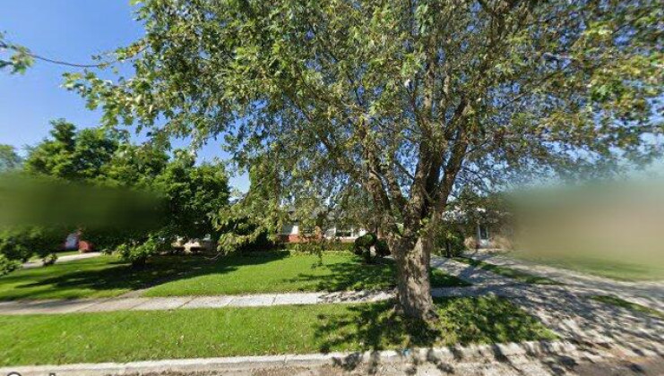 2428 n jackson st, waukegan, il 60087
