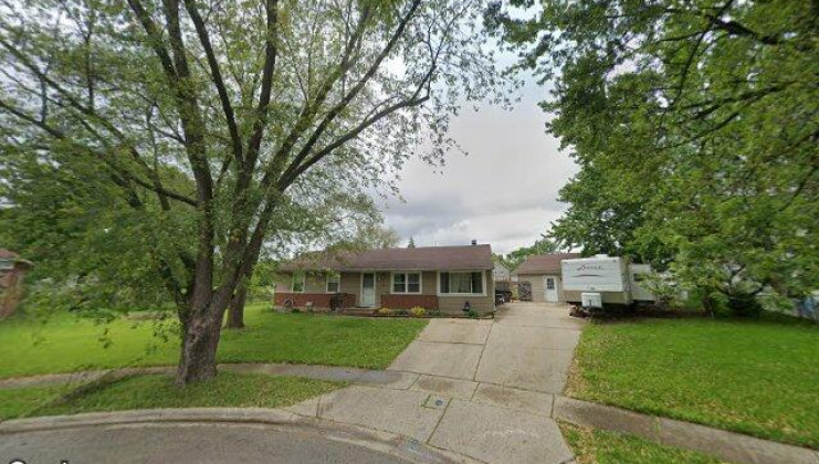 801 bussey ct, streamwood, il 60107
