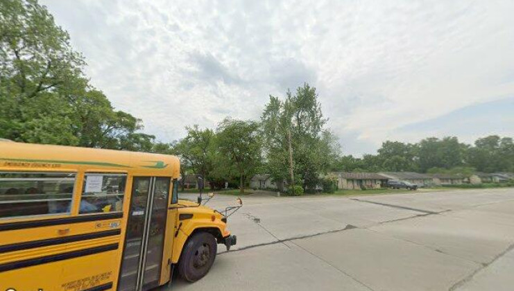 21737 gailene ave, sauk village, il 60411