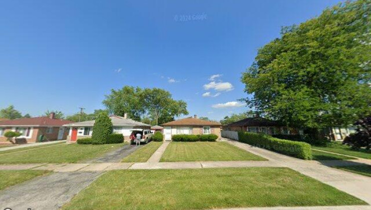 1377 greenbay ave, calumet city, il 60409