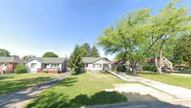 208 s yale ave, addison, il 60101