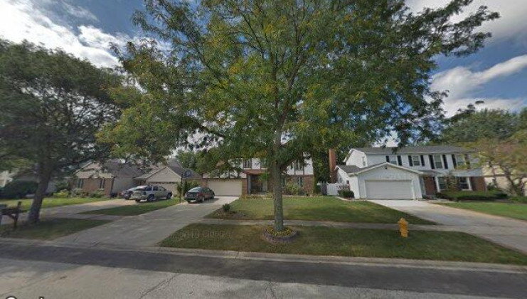 1236 n scarlet dr, addison, il 60101