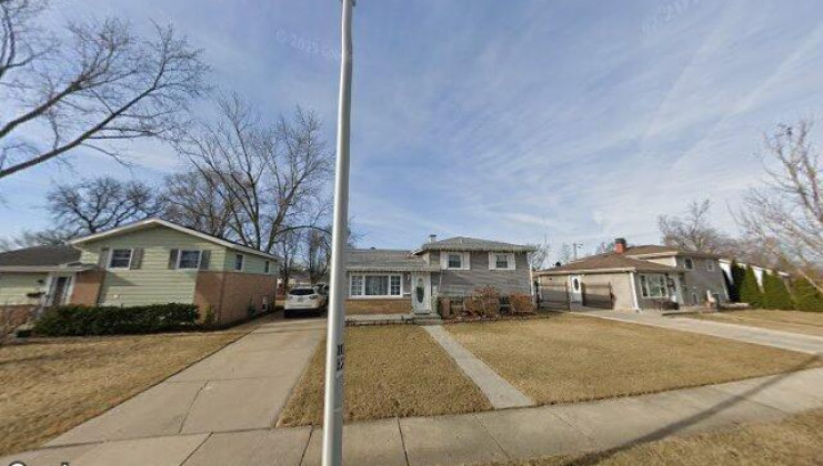 104 n rose ave, addison, il 60101