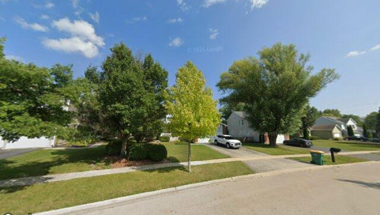 1403 clavey ln, gurnee, il 60031