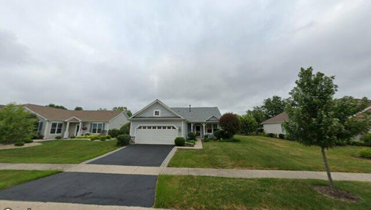 11687 stonewater xing, huntley, il 60142