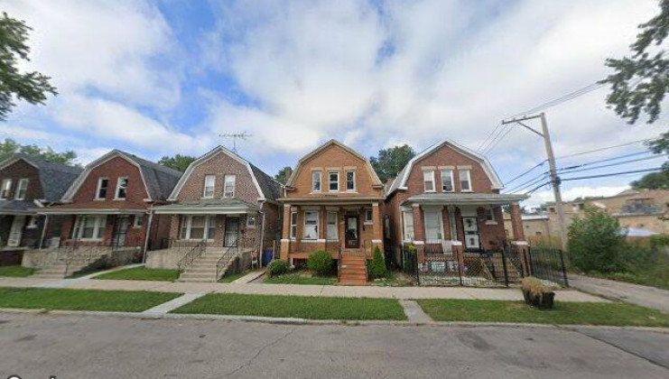 6716 s champlain ave, chicago, il 60637