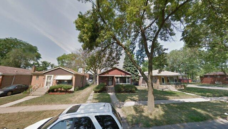 13702 s school st, riverdale, il 60827