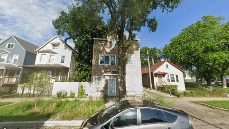 8316 s muskegon ave, chicago, il 60617