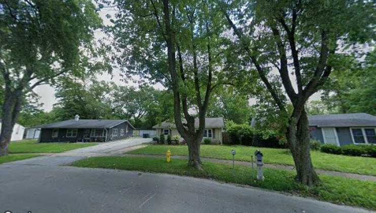 15323 cherry ln, markham, il 60428
