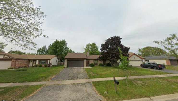 1890 de forest ln, hanover park, il 60133