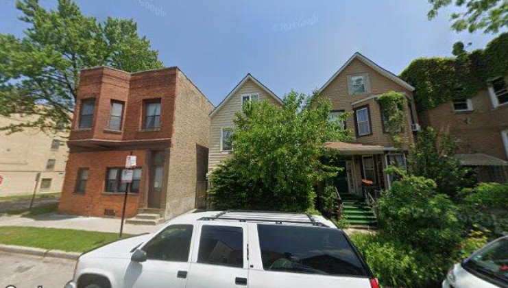 3067 n central park ave, chicago, il 60618