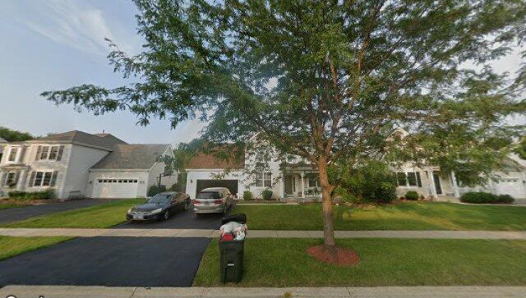 801 s sienna dr, round lake, il 60073