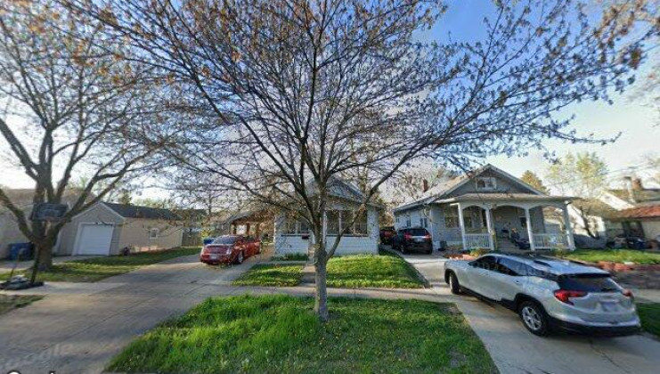 466 parker ave, aurora, il 60505