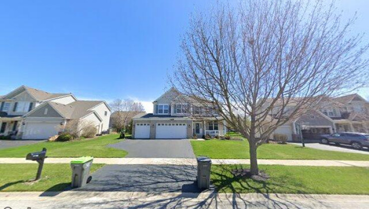 1335 mcdole dr, sugar grove, il 60554