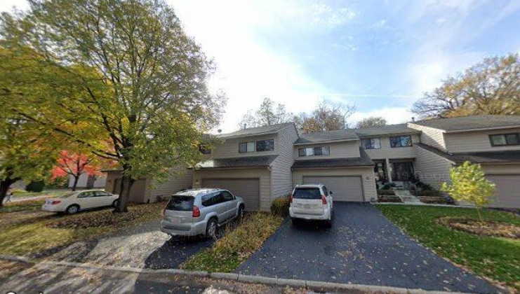 1555 kirkwood dr, geneva, il 60134