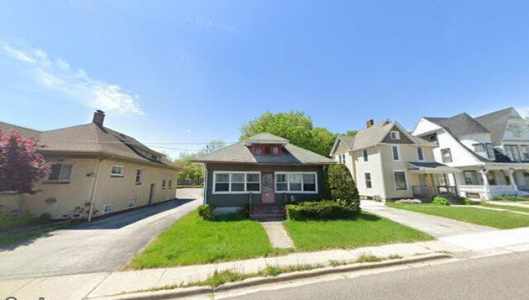 722 north lake st, aurora, il 60506