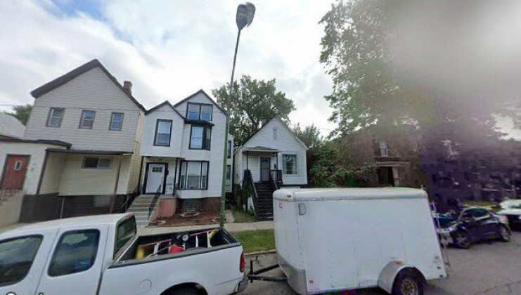 6835 s champlain ave, chicago, il 60637