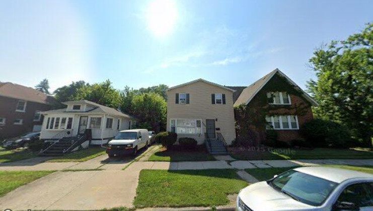 13904 s edbrooke ave, riverdale, il 60827