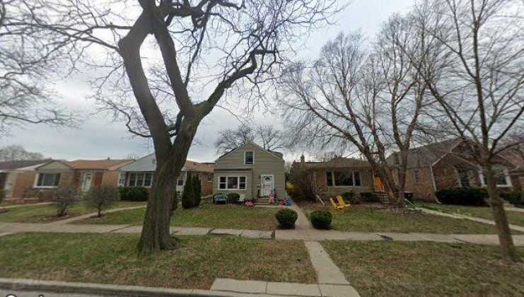 2122 dobson st, evanston, il 60202