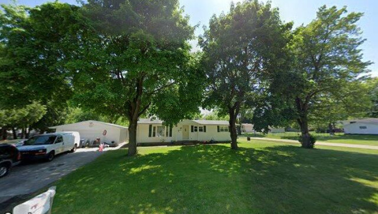 10047 w center st, beach park, il 60087