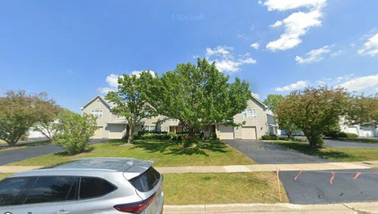 1212 orleans dr, mundelein, il 60060