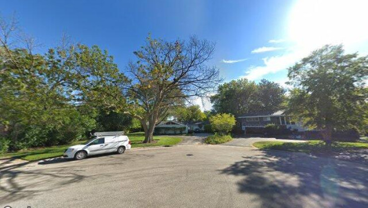 325 seven pins cir, highland park, il 60035