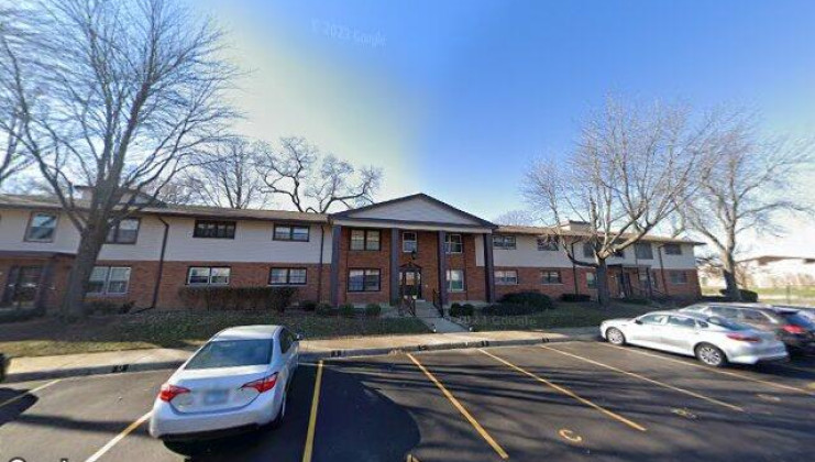 233 washington sq unit c, elk grove village, il 60007