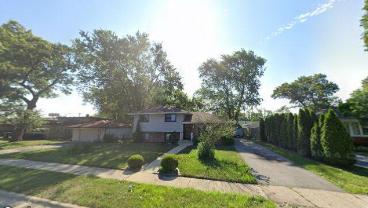 17301 hawthorne dr, east hazel crest, il 60429