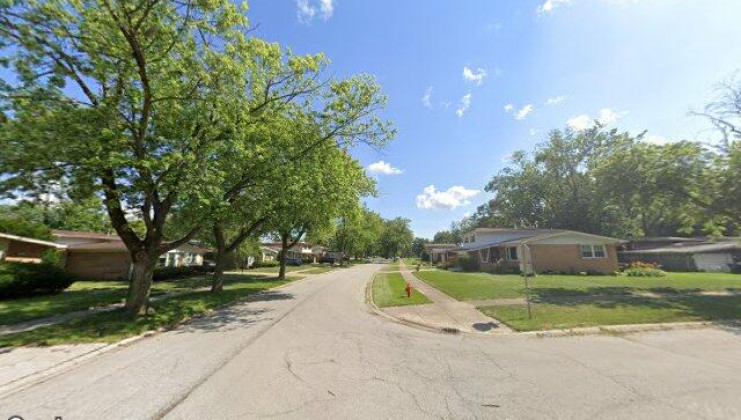 827 w rainbow dr, glenwood, il 60425