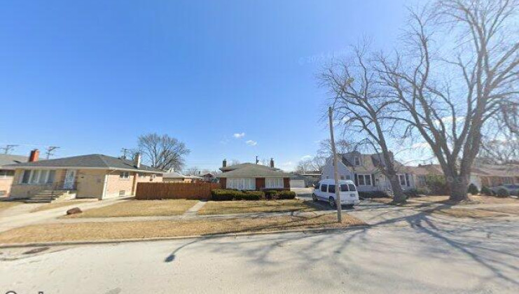 9531 s utica ave, evergreen park, il 60805