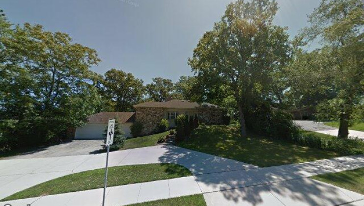 9211 s 88th ave, hickory hills, il 60457