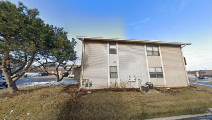 1350 laguna ct, hanover park, il 60133