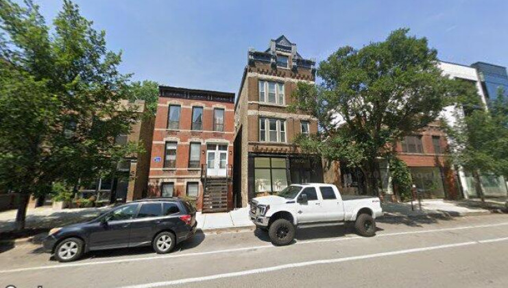 2128 n damen ave, chicago, il 60647