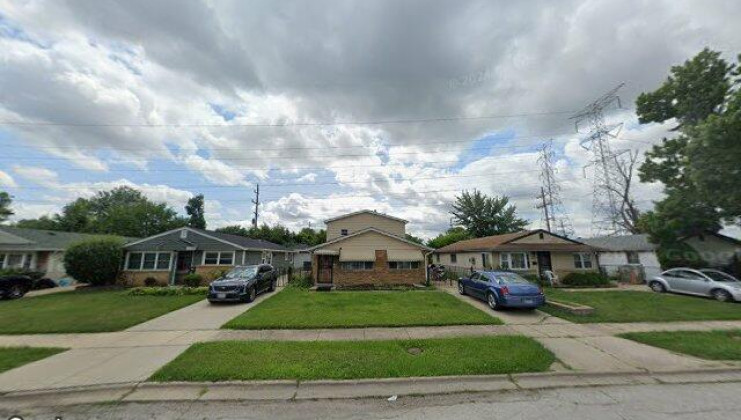 3205 emery ln, robbins, il 60472