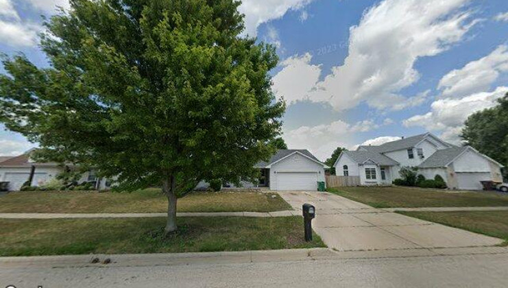 1203 willow ln, harvard, il 60033