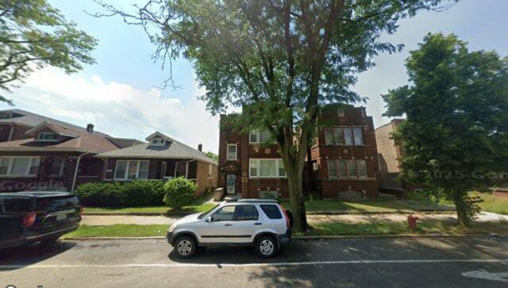 8030 s loomis blvd, chicago, il 60620