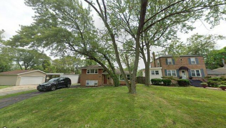 3105 woodworth pl, hazel crest, il 60429