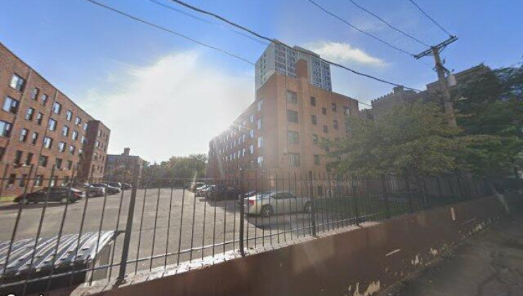 7355 s shore dr, chicago, il 60649