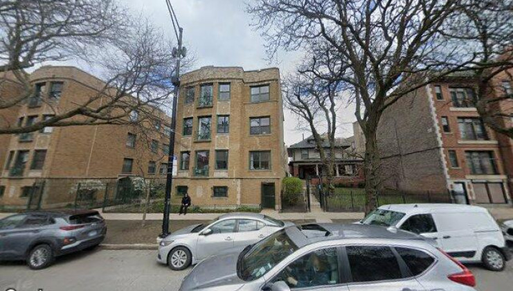 7023 n sheridan rd, chicago, il 60626